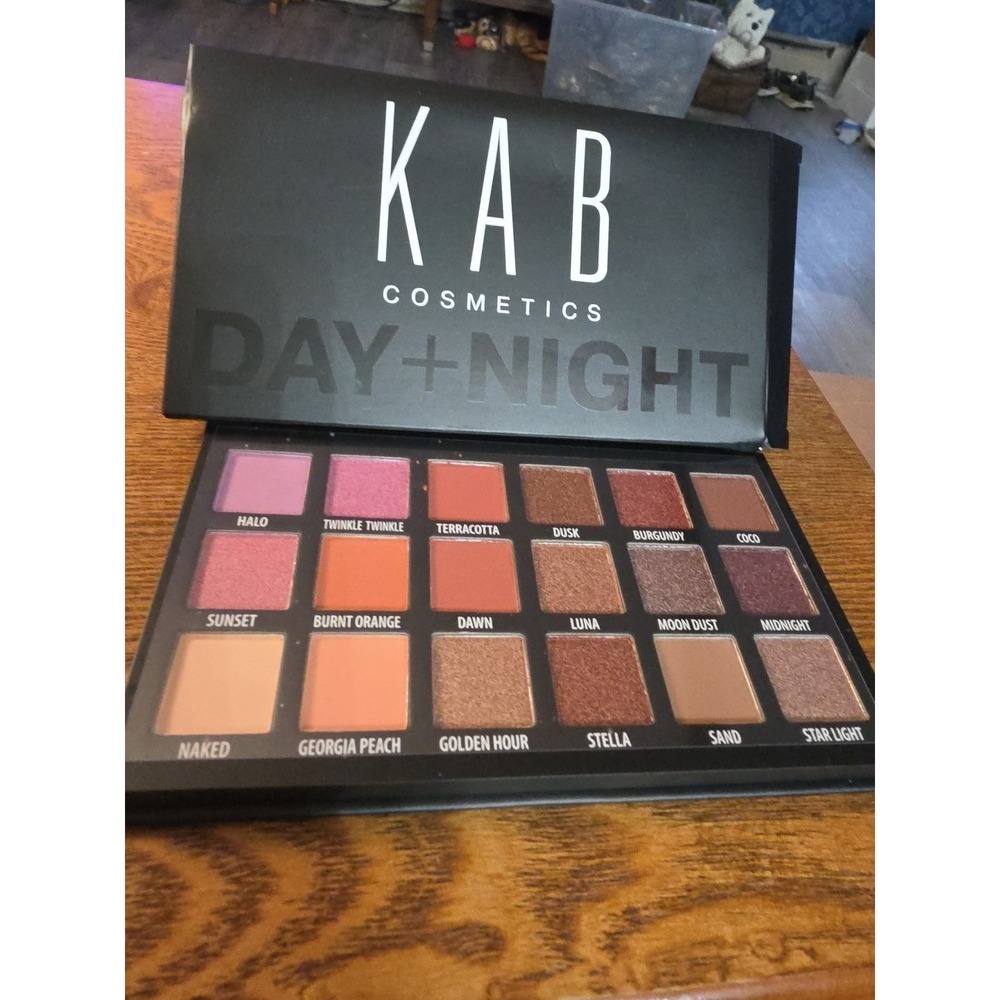 KAB Cosmetics DAY NIGHT Eyeshadow Palette 18 Shades‎ ~ Highly Pigmented